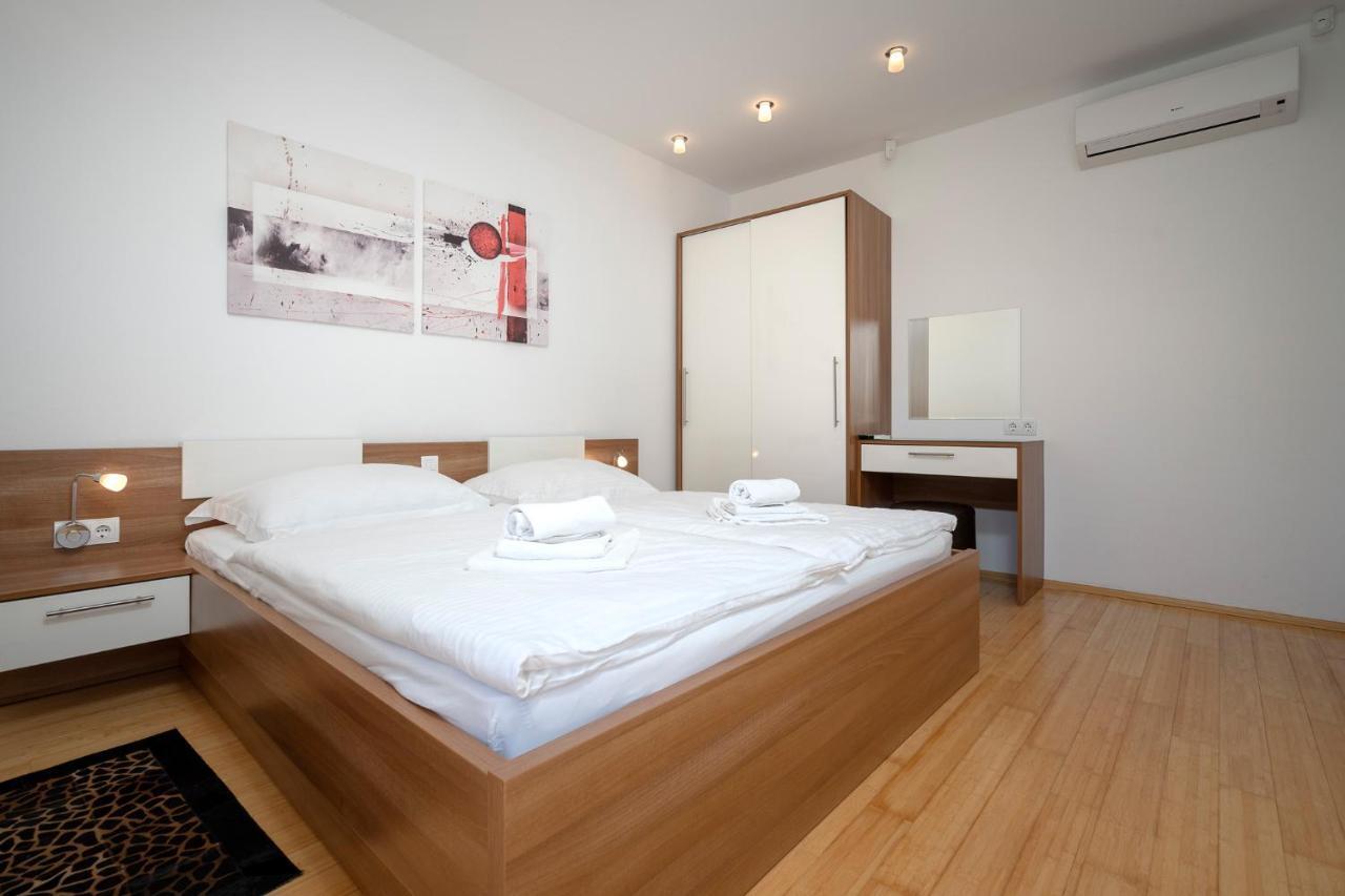 Vindobona Apartment 2 Хвар Екстериор снимка